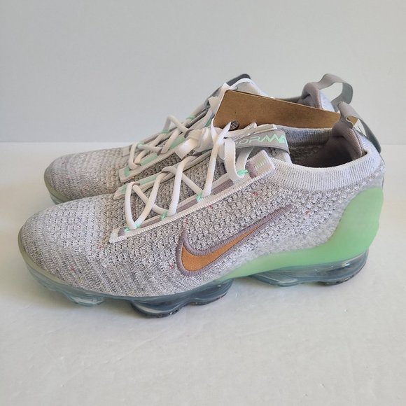 NEW Nike Air Vapormax 2021 Flyknit GS Shoes DB1550-008 Size Youth